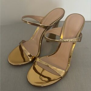 Gianvito Rossi- brand new